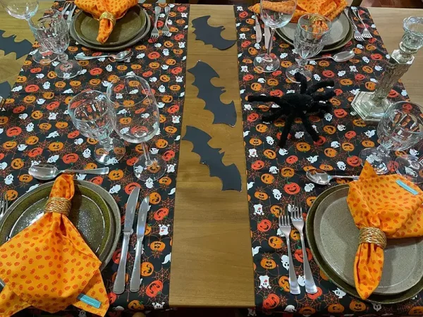 TRILHO DE MESA DUPLA FACE ABOBORA LARANJA E PRETO FANTASMA